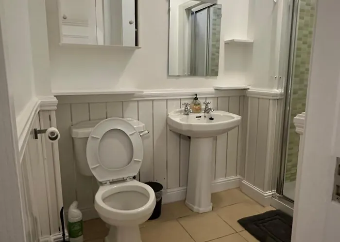 2-bedroom Apartment-dublin Centre Daire *